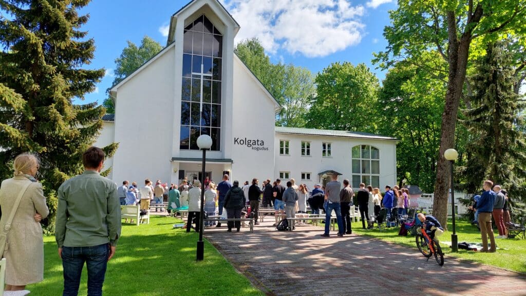 eekbkl-tartu-kolgata-baptistikoguduse-kirik-005-visit-estonia