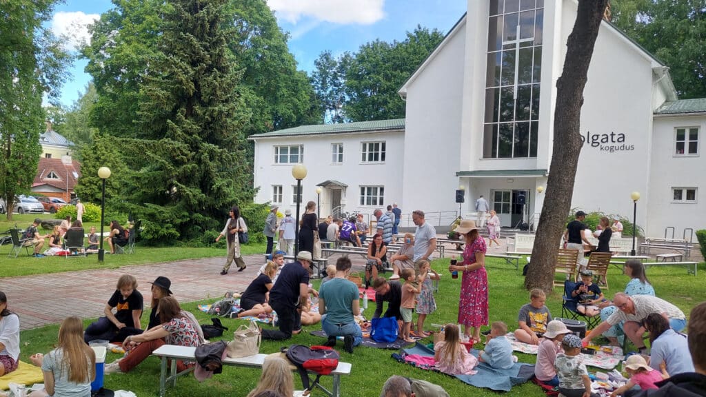 eekbkl-tartu-kolgata-baptistikoguduse-kirik-006-visit-estonia