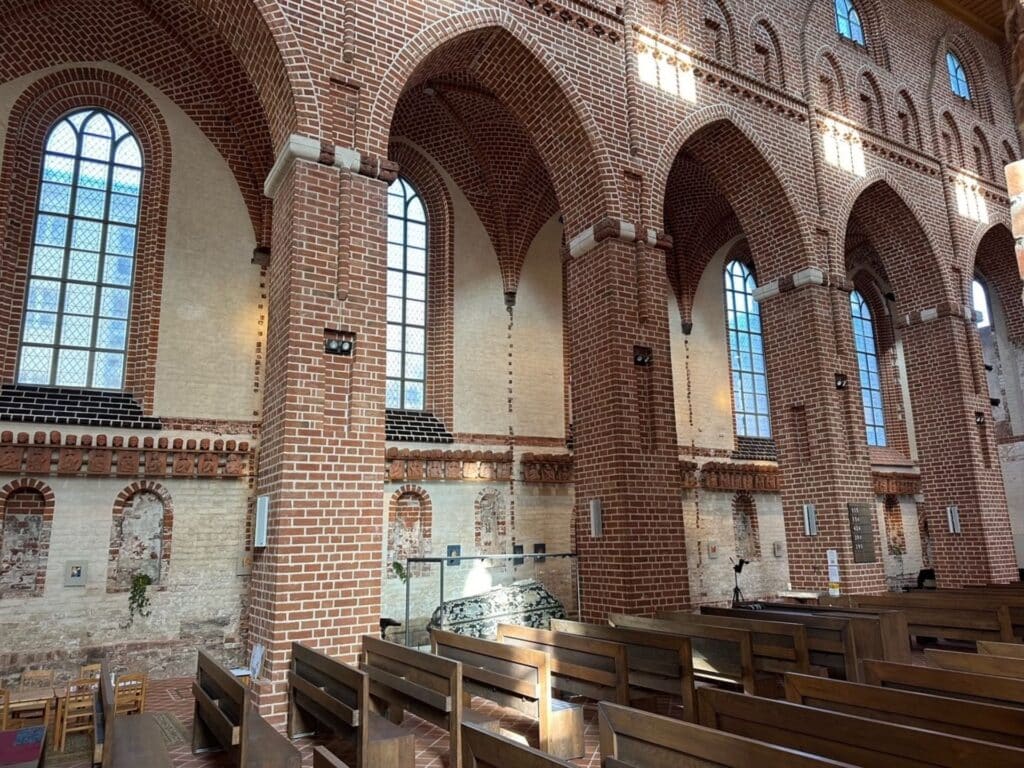 eelk-tartu-jaani-kirik-006-visit-estonia