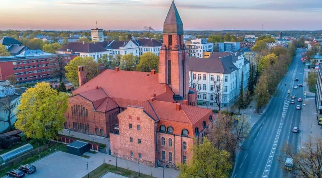 eelk-tartu-pauluse-kirik-013-visit-estonia