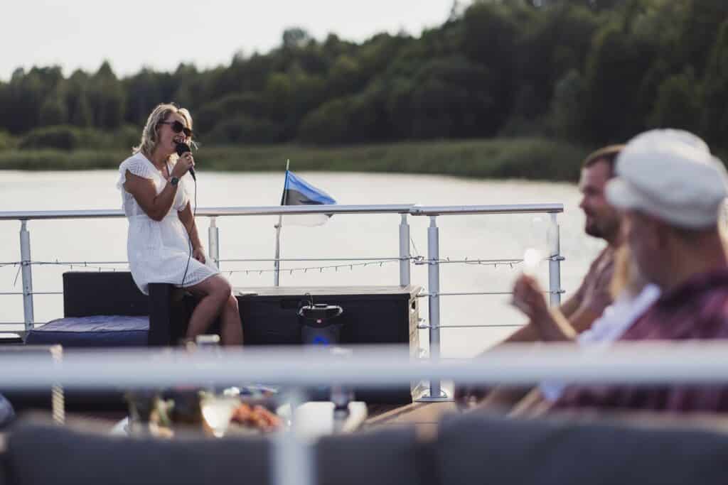 elamused-emajoel-ja-emajoe-suursoos-joesviidil-vidiitestonia-005-visit-estonia