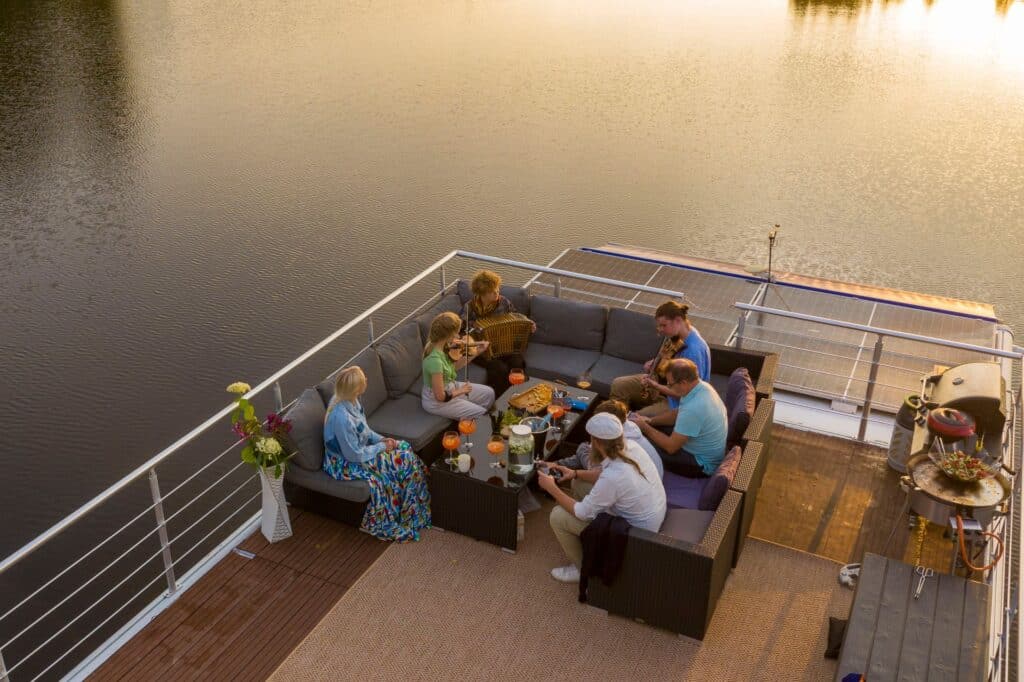 elamused-emajoel-ja-emajoe-suursoos-joesviidil-vidiitestonia-007-visit-estonia