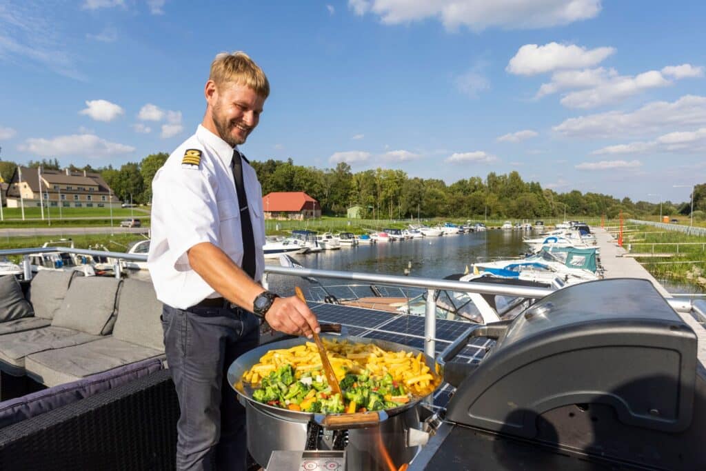 elamused-emajoel-ja-emajoe-suursoos-joesviidil-vidiitestonia-011-visit-estonia