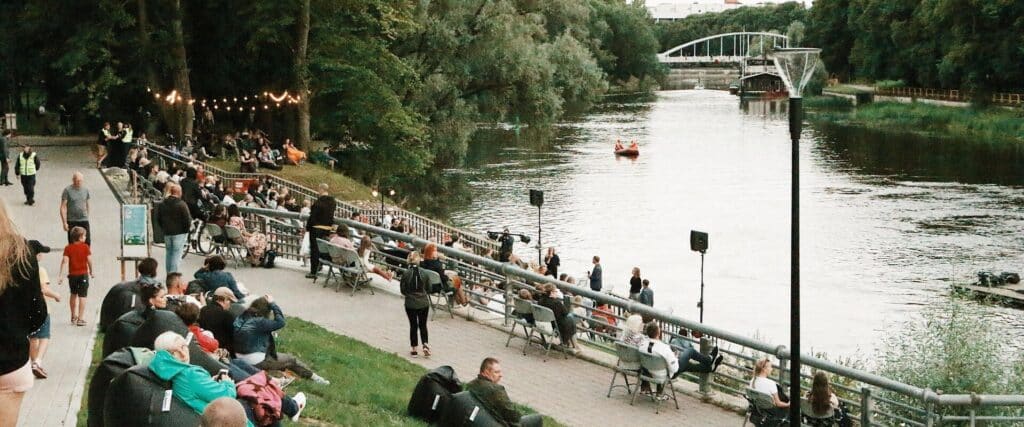 emajoe-linnaujula-visit-tatu-visit-estonia-ulejoe-promenaad-14-eva-maria-Tartu