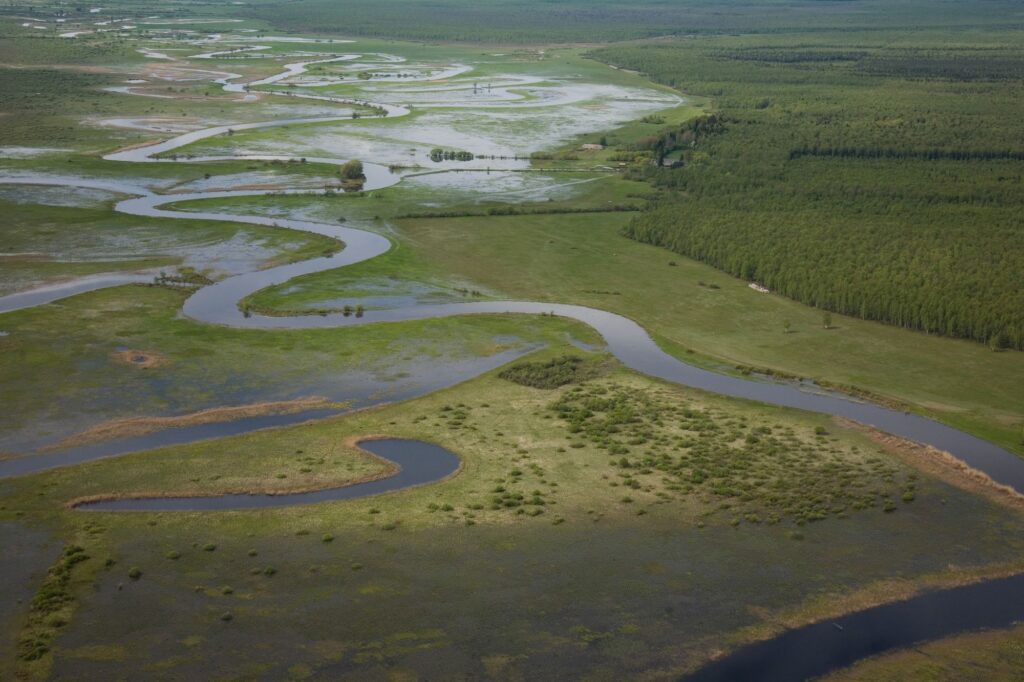 emajoe-opperada-002-visit-estonia