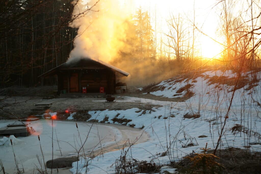 A smoke sauna in Tartumaa on the pond's shore at Jantsu Farm