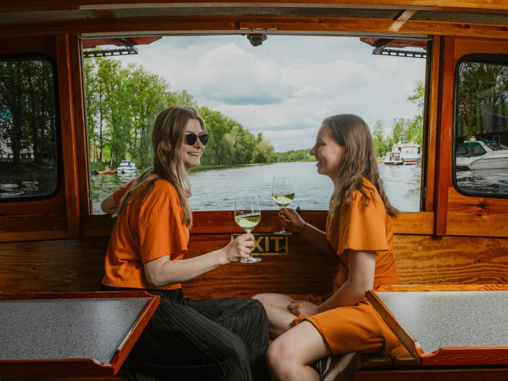 joelaev-ml-alfaga-soit-emajoel-004-visit-estonia