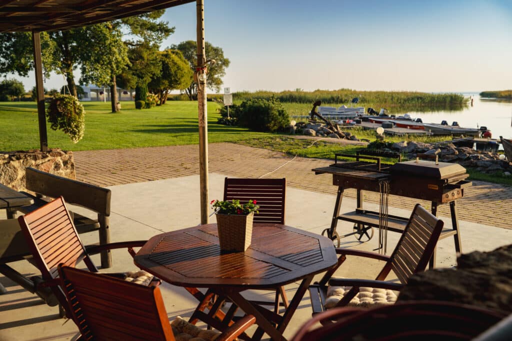 joesuu-turismitalu-kampingumajad-004-visit-estonia