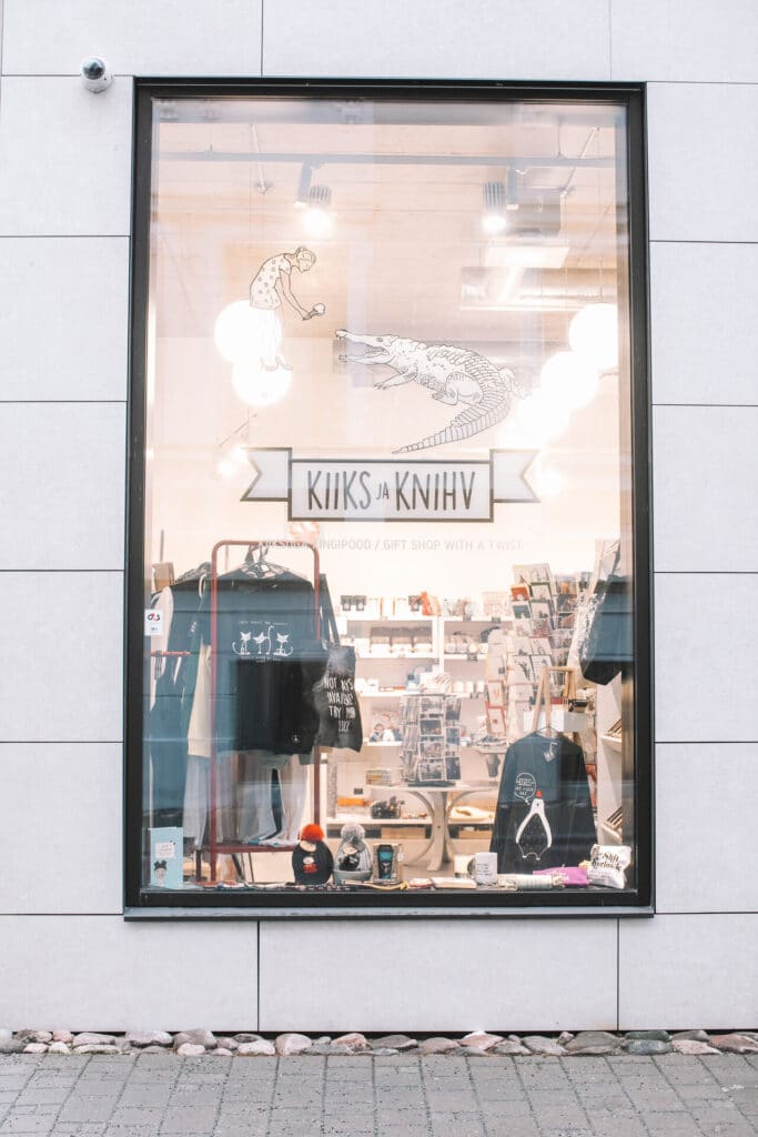 kiiks-ja-knihv-window-view-gift-shop