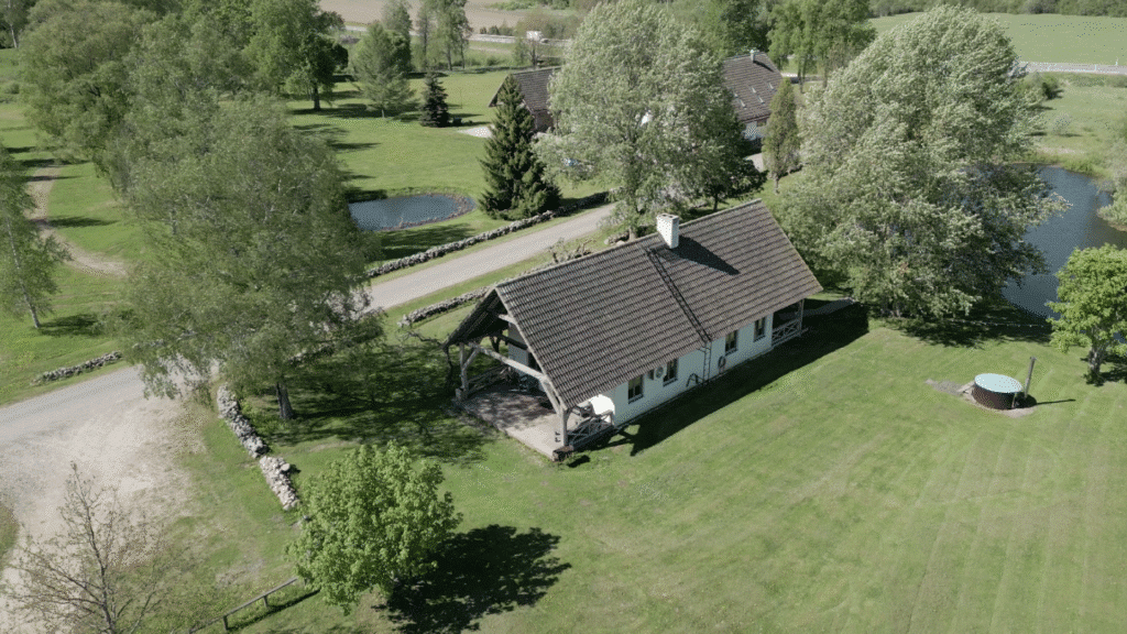 kivi-puhkemajad-koik-uhest-kohast-003-visit-estonia