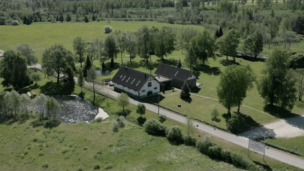 kivi-puhkemajad-koik-uhest-kohast-004-visit-estonia