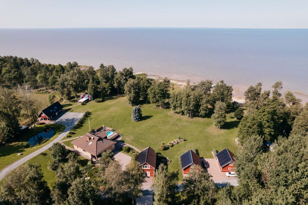 kiviranna-puhkemajad-torm-ja-tuul-016-visit-estonia-1