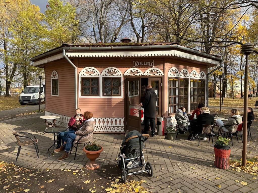 kohvik-rotund-010-visit-estonia