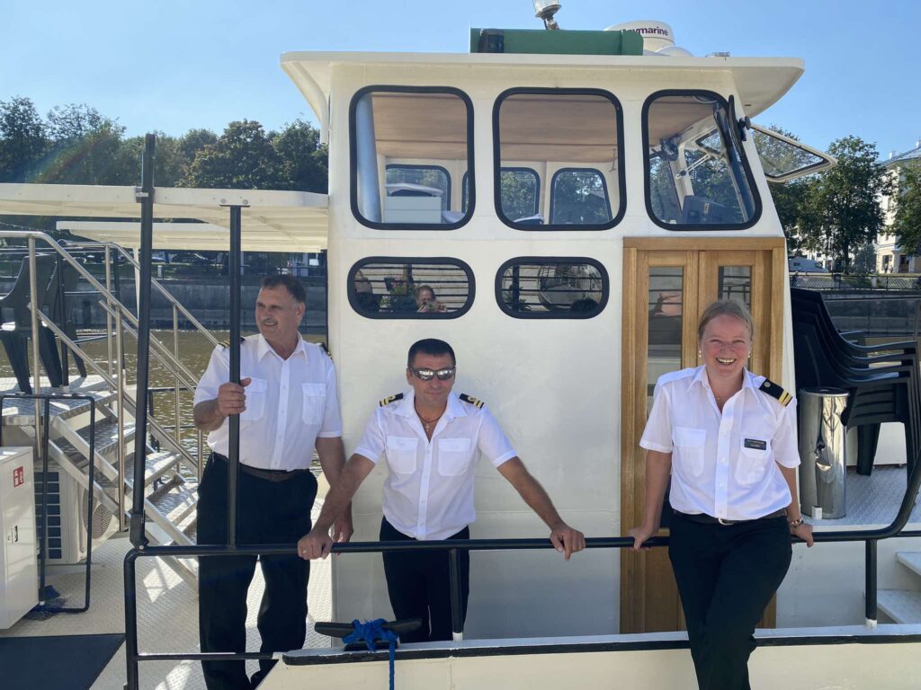 laevasoidud-peipsi-jarvele-ajaloolisel-laeval-arabella-i-001-visit-estonia