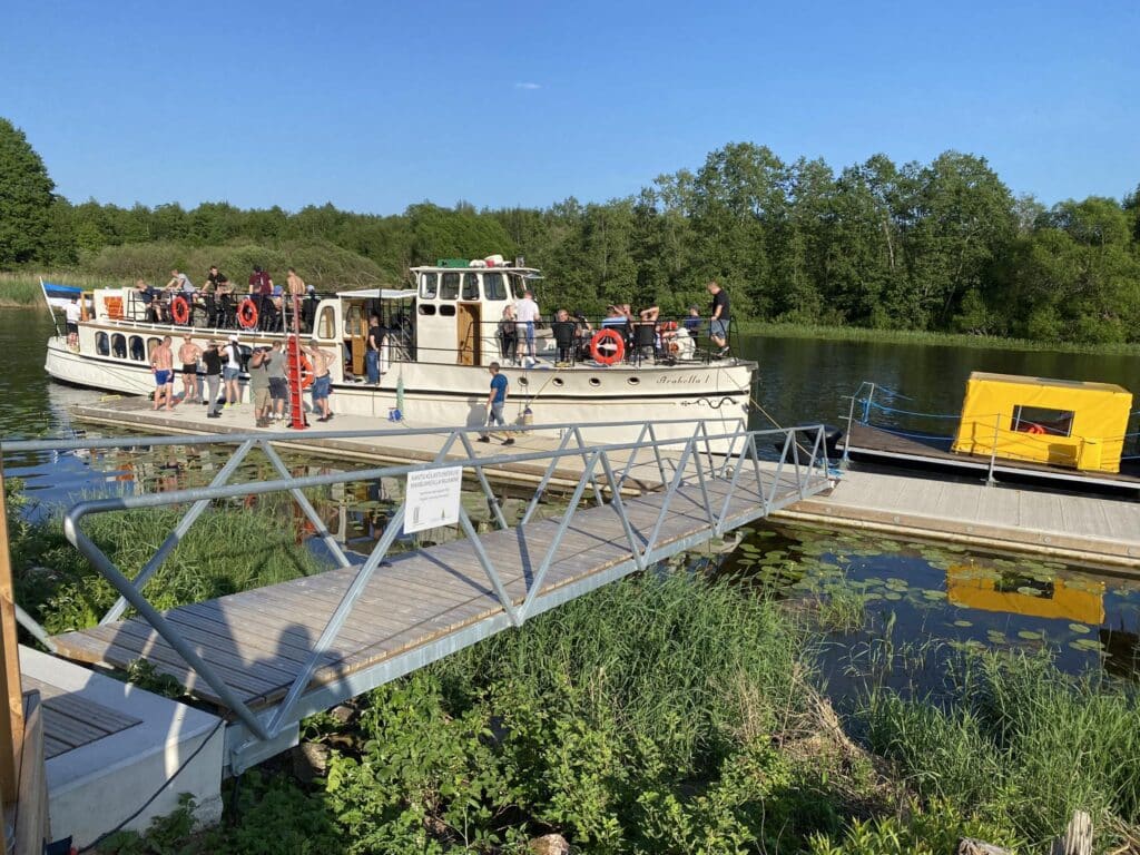 laevasoidud-peipsi-jarvele-ajaloolisel-laeval-arabella-i-003-visit-estonia