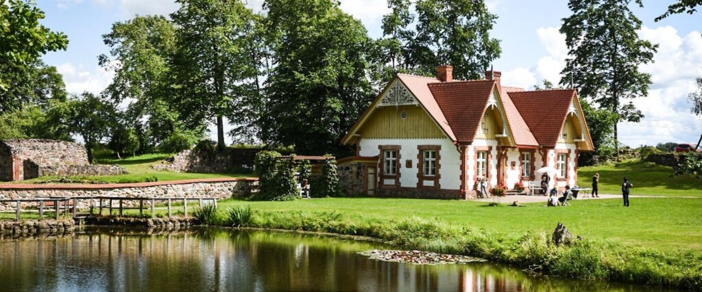 luke-manor-tour-visit-elva-visit-tartu-visit-estonia