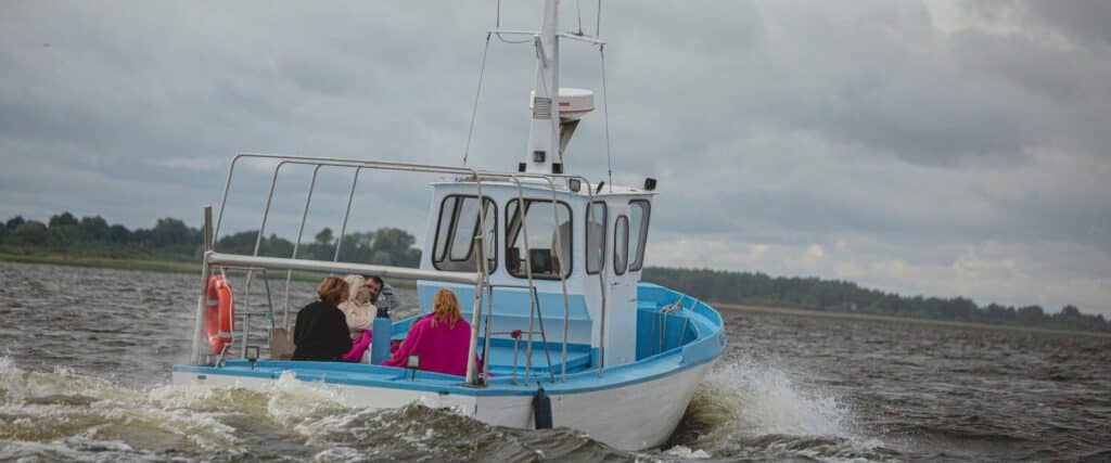 mesitare-mesiroos-lake-peipus-cruise-visit-tartu-visit-estonia