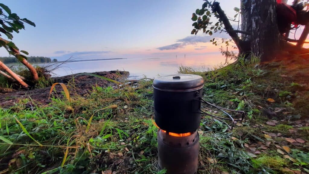 nature-tours-estonia-2-paevane-sup-matk-emajoe-suursoo-vetel-009-visit-estonia