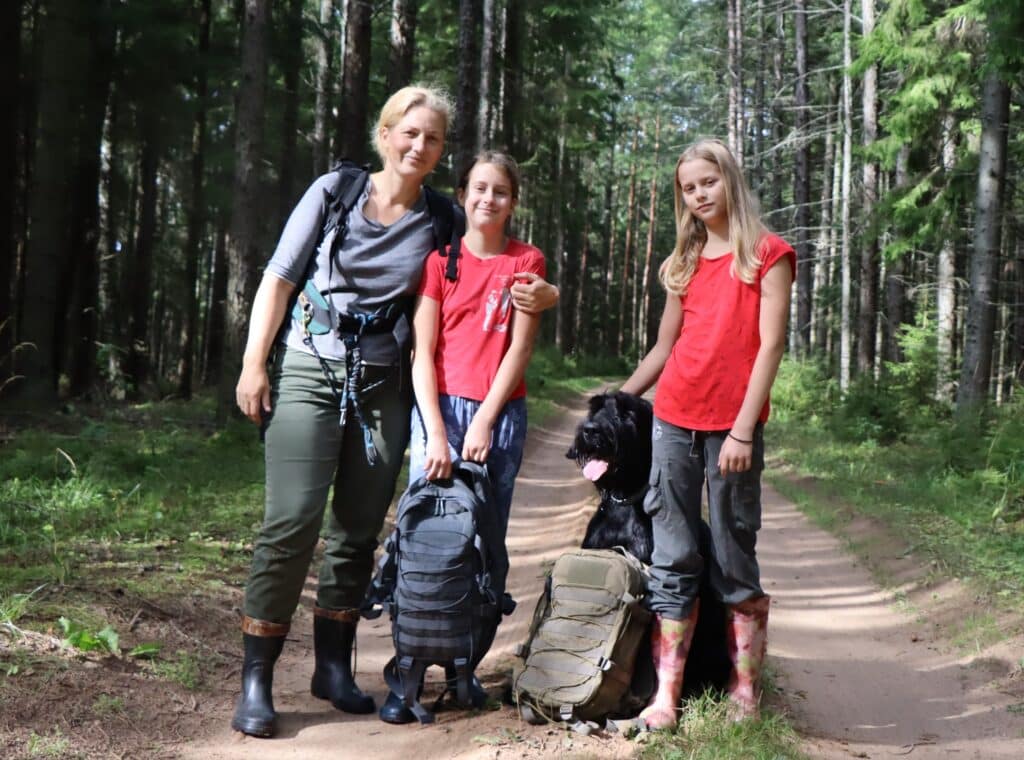 nature-tours-estonia-rabamatk-ja-oobimine-metsikul-rabasaarel-015-visit-estonia