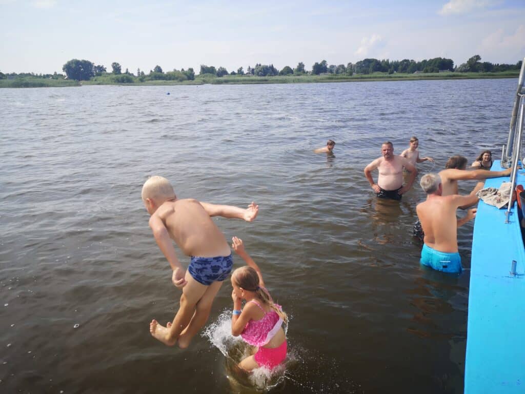 peipsi-kruiisid-lobusoidulaevaga-006-visit-estonia