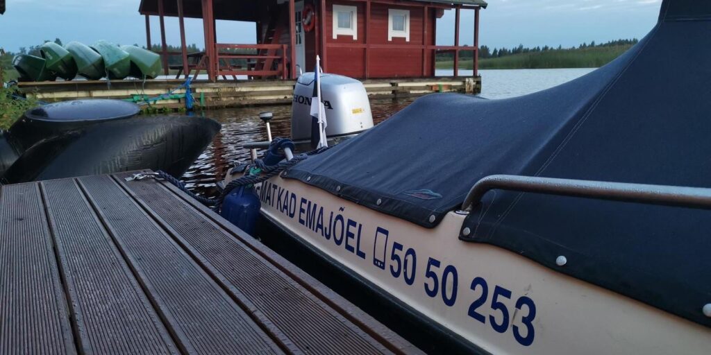 raft-house-rental-river-nature-visit-tartu-visit-estonia-2