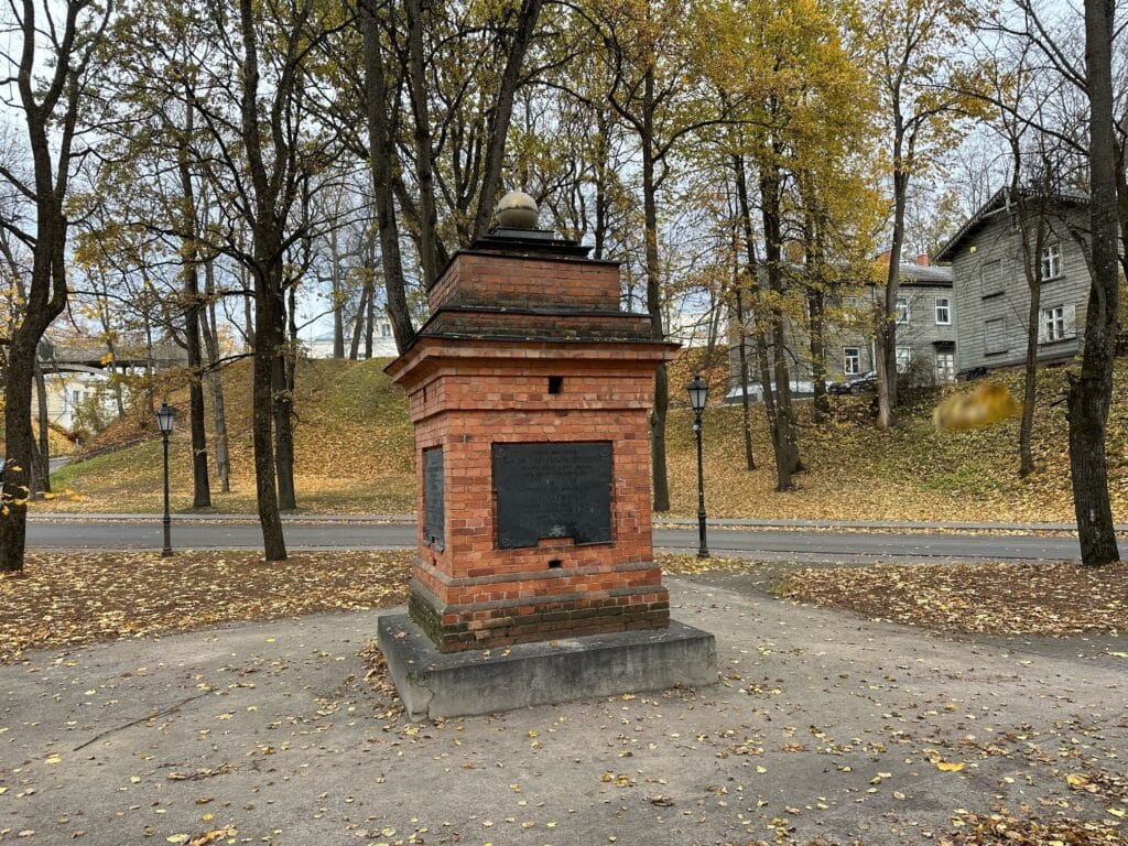 rahvaste-monument-010-visit-estonia