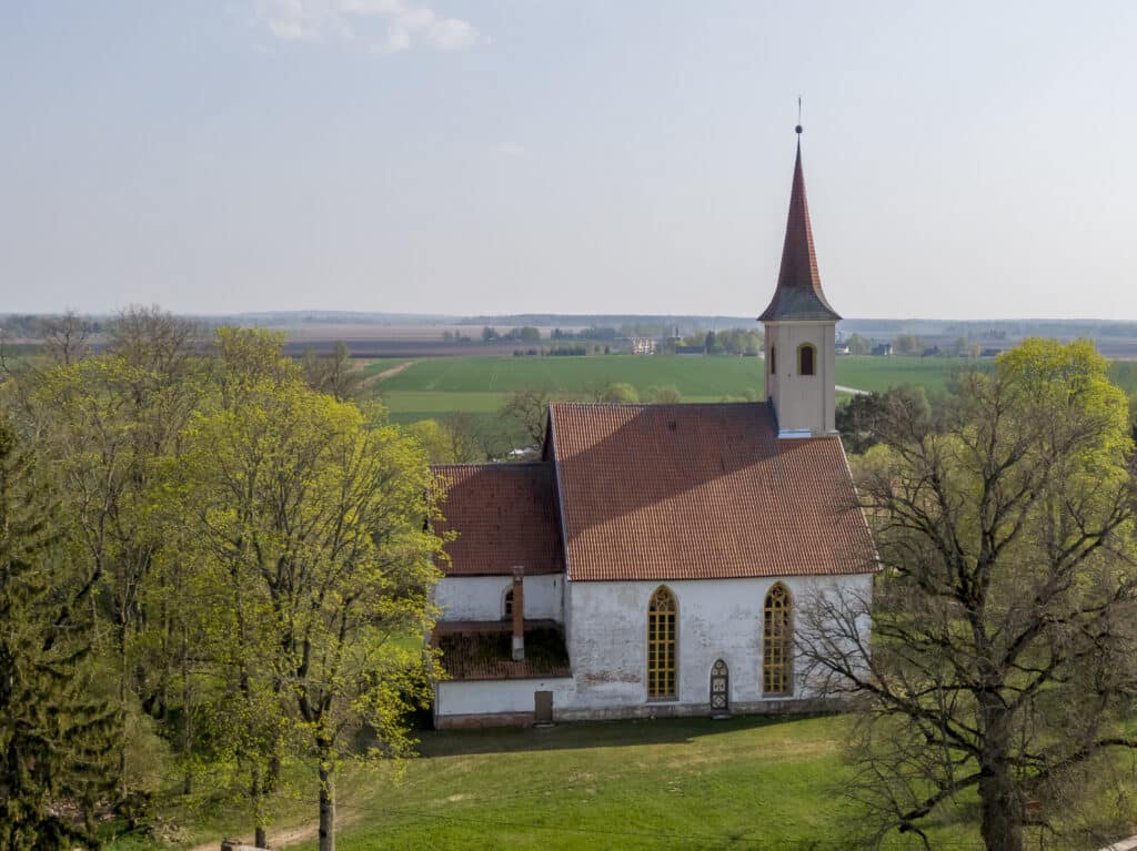 rannu-park-ja-moisahooned-006-visit-estonia