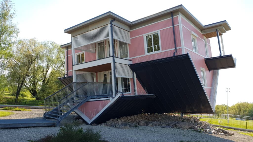 tagurpidi-maja-017-visit-estonia