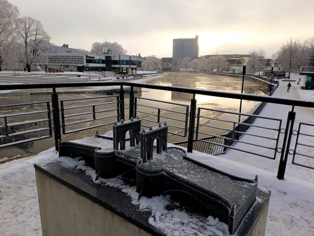 talvemuinasjutt-giidiga-jalutuskaik-talvises-tartus-009-visit-estonia