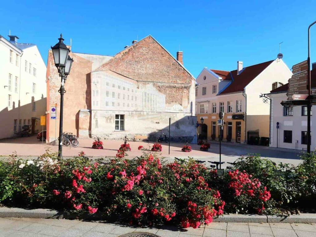 tartu-kui-unesco-kirjanduslinn-kirjanduslik-jalutuskaik-giidiga-007-visit-estonia