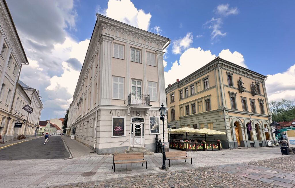 tartu-kunstimuuseum-017-visit-estonia-1