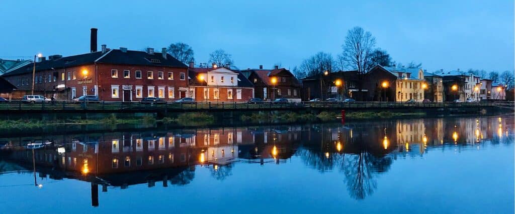 tartu-soup-town-river-emajogi-riverside-walking-tour-visit-tartu-visit-estonia-2-Ruth-Parnaku