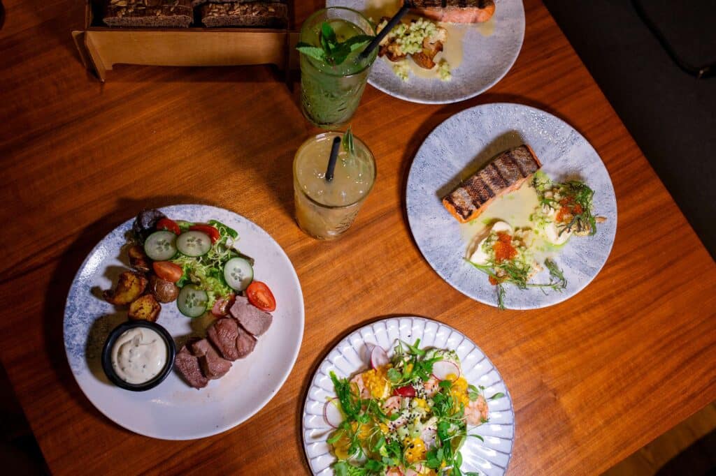 v-cafe-007-visit-estonia-18