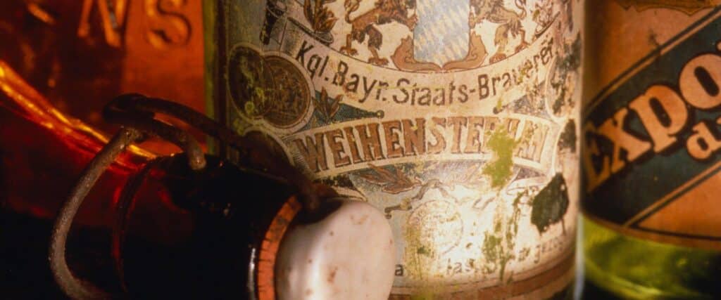 Historische-Flaschen_nah