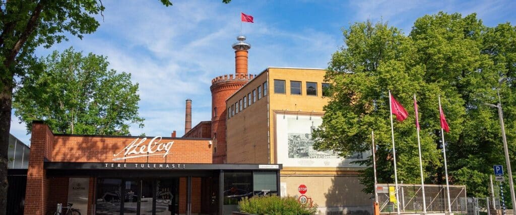 Muuseumi-sissepaas-ja-linnasetorn