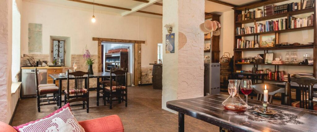 alatskivi-moisamaitsed-kella-viie-tee-vine-degustating-alatskivi-castle-visit-tartu-visit-estonia-1