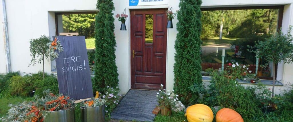 alatskivi-moisamaitsed-kella-viie-tee-vine-degustating-alatskivi-castle-visit-tartu-visit-estonia-7