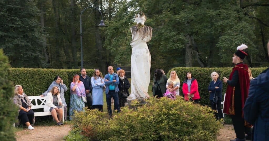 ekskursioon-luke-moisas-ja-pargis-008-visit-estonia