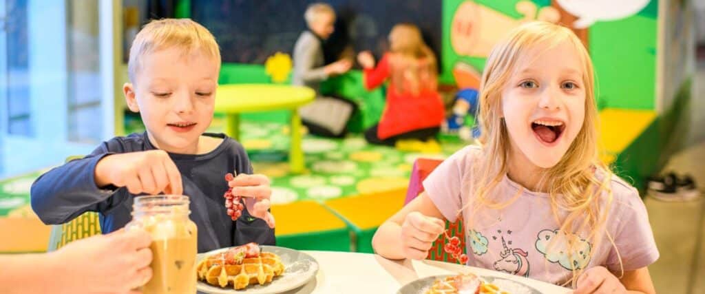 Happy children at Café Newton