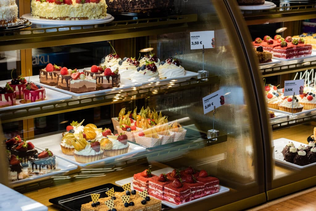 v-cafe-012-visit-estonia-1