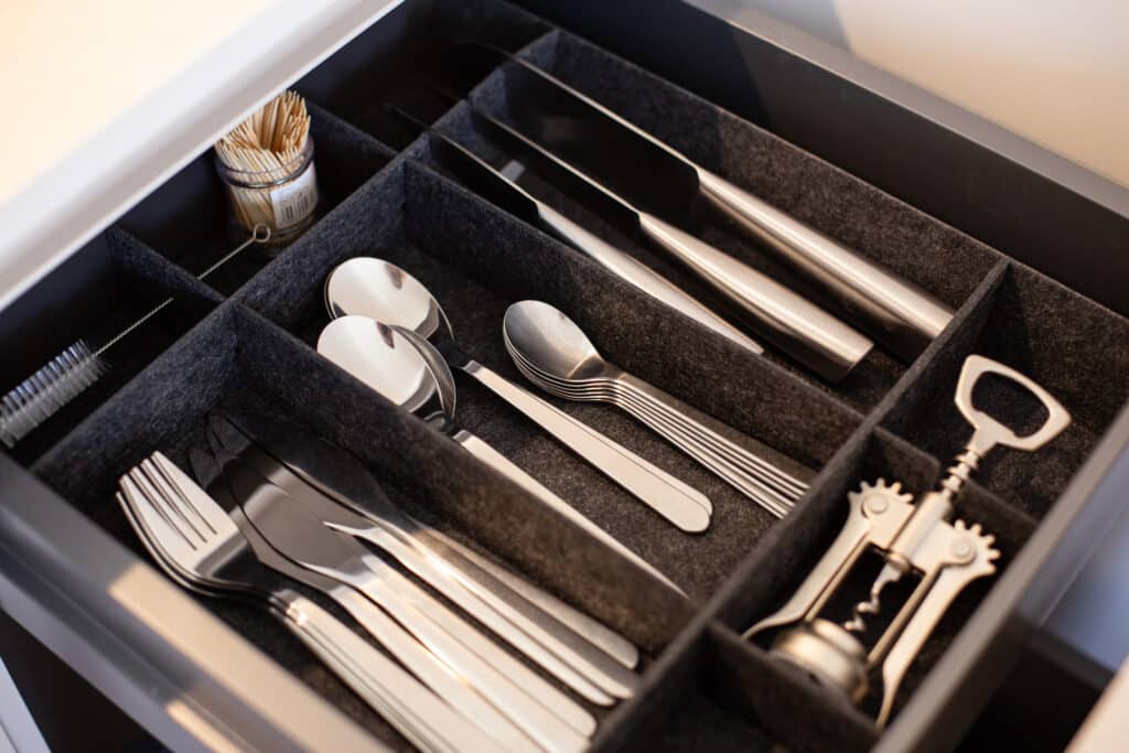 kulaliskorter-tartu-sudames-raekoja-platsis-012-visit-estonia