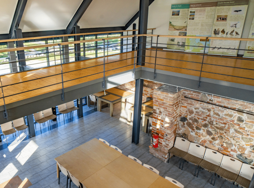 Emajoe-suursoo-labikahekorruse-kaminasaal-1080x1080-1