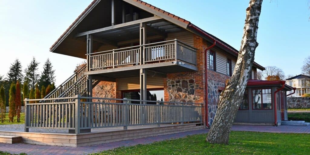 Riverside Villa with terrace and balcony