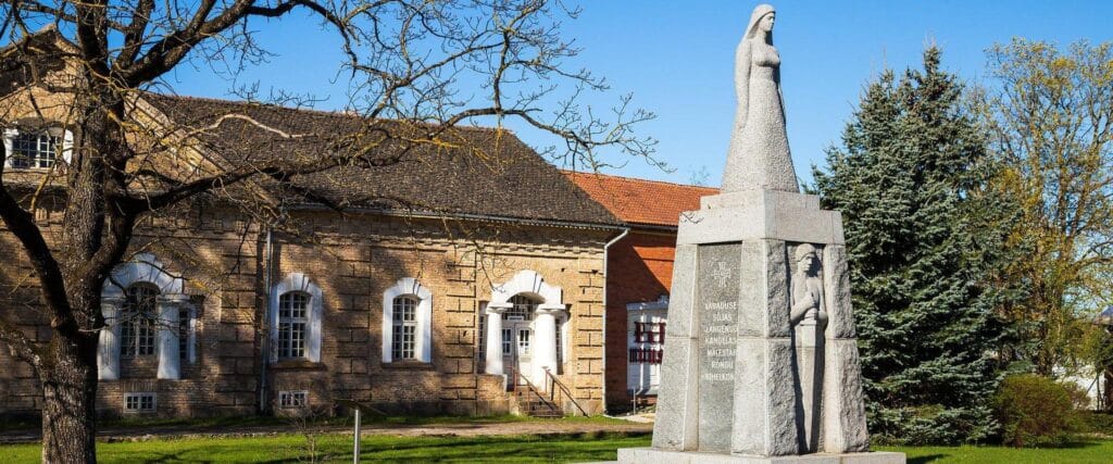 Rongu-Vabadussoja-sammas-visit-Elva