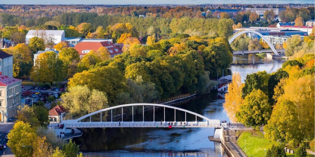 TarmoHaud-arched-bridge-tartu-visitestonia1_