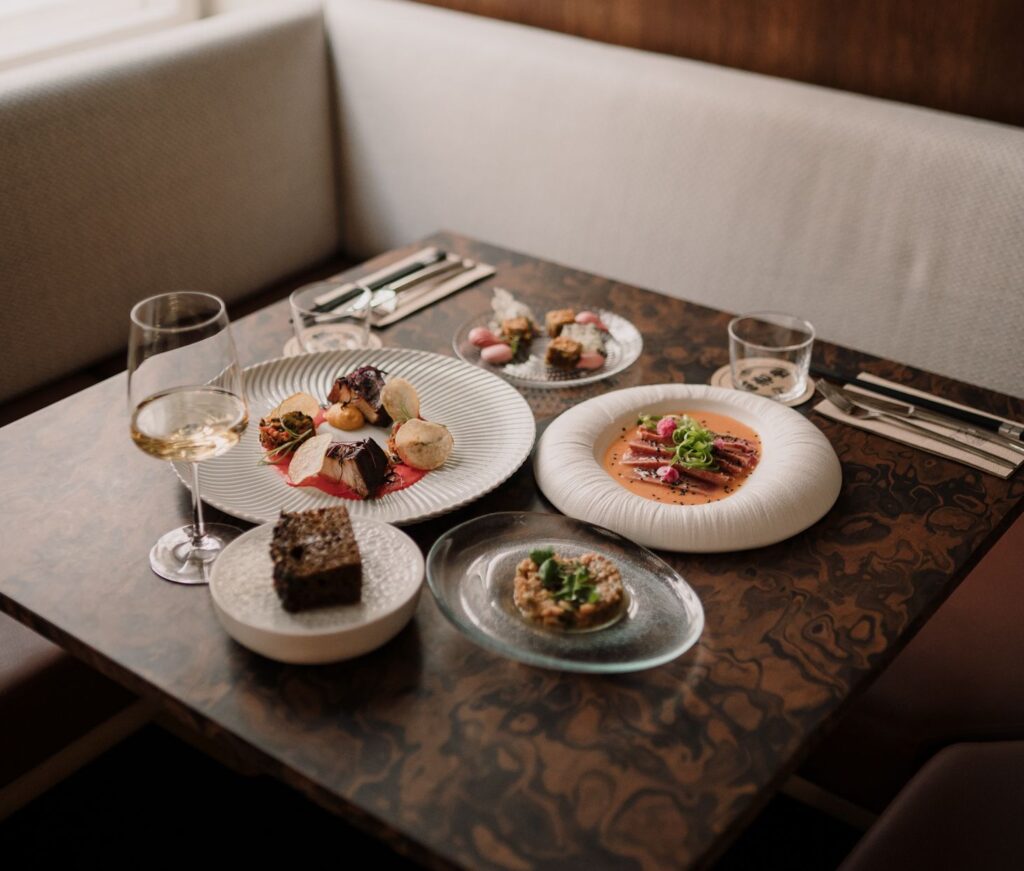 paper-tiger-resto-002-visit-estonia