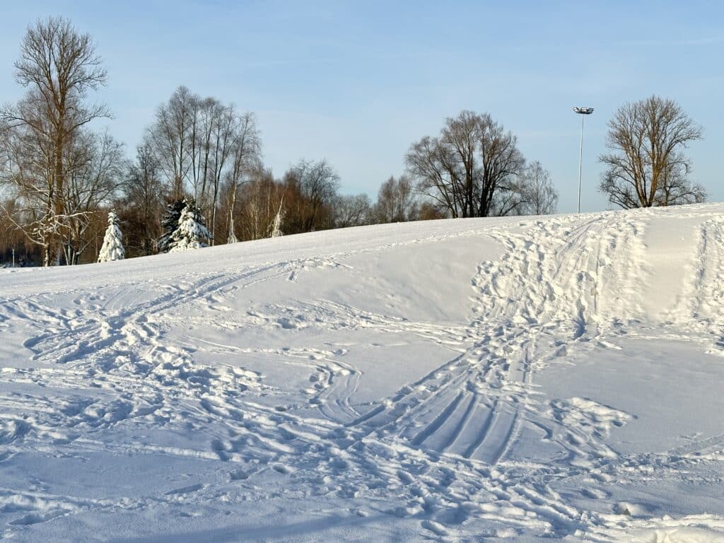 tahtvere-puhkepargi-talispordi-rajad-010-visit-estonia