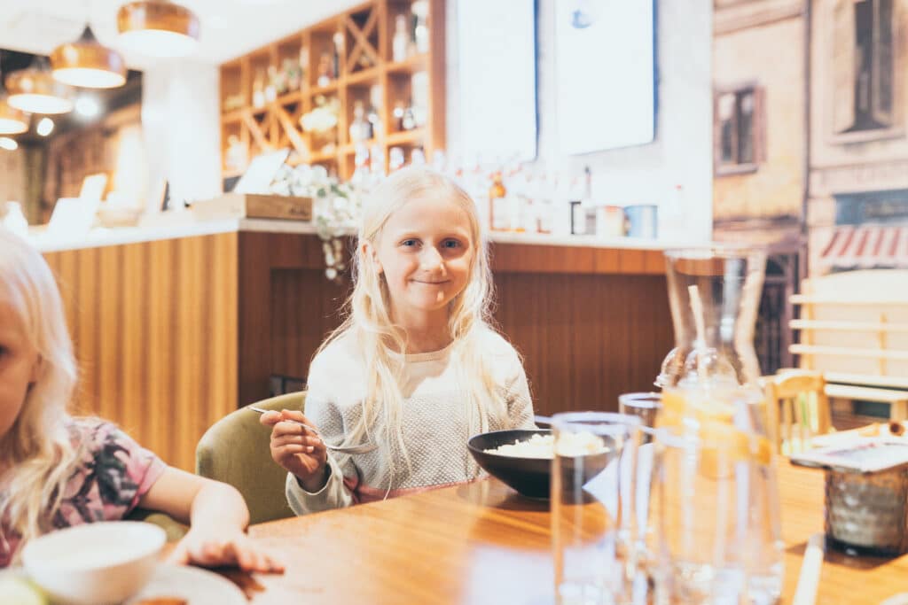 v-cafe-011-visit-estonia