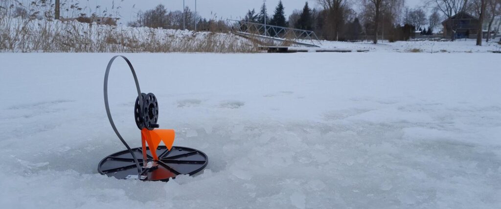 Humala-kalabaas-ice-fishing-visit-estonia-14