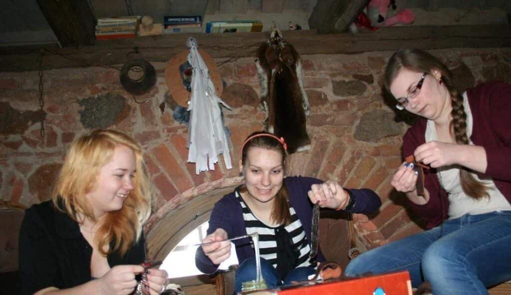 Uhti-avatud-ateljee-uhti-old-buildings-visit-tartu-visit-estonia-1jpg